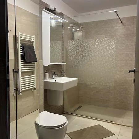 Rb - Coresi Mall - Free Parking - 20 Minutes From Skiing Appartement Braşov